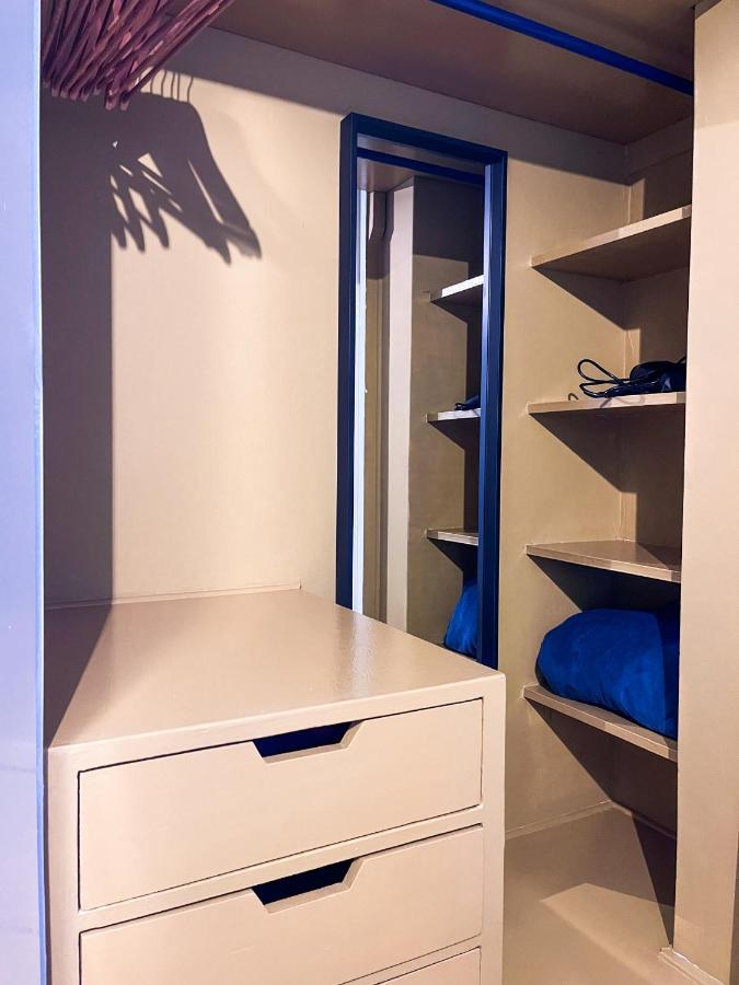 Peaceful And Central Room With Balcony Next To Hilton Athen Eksteriør bilde